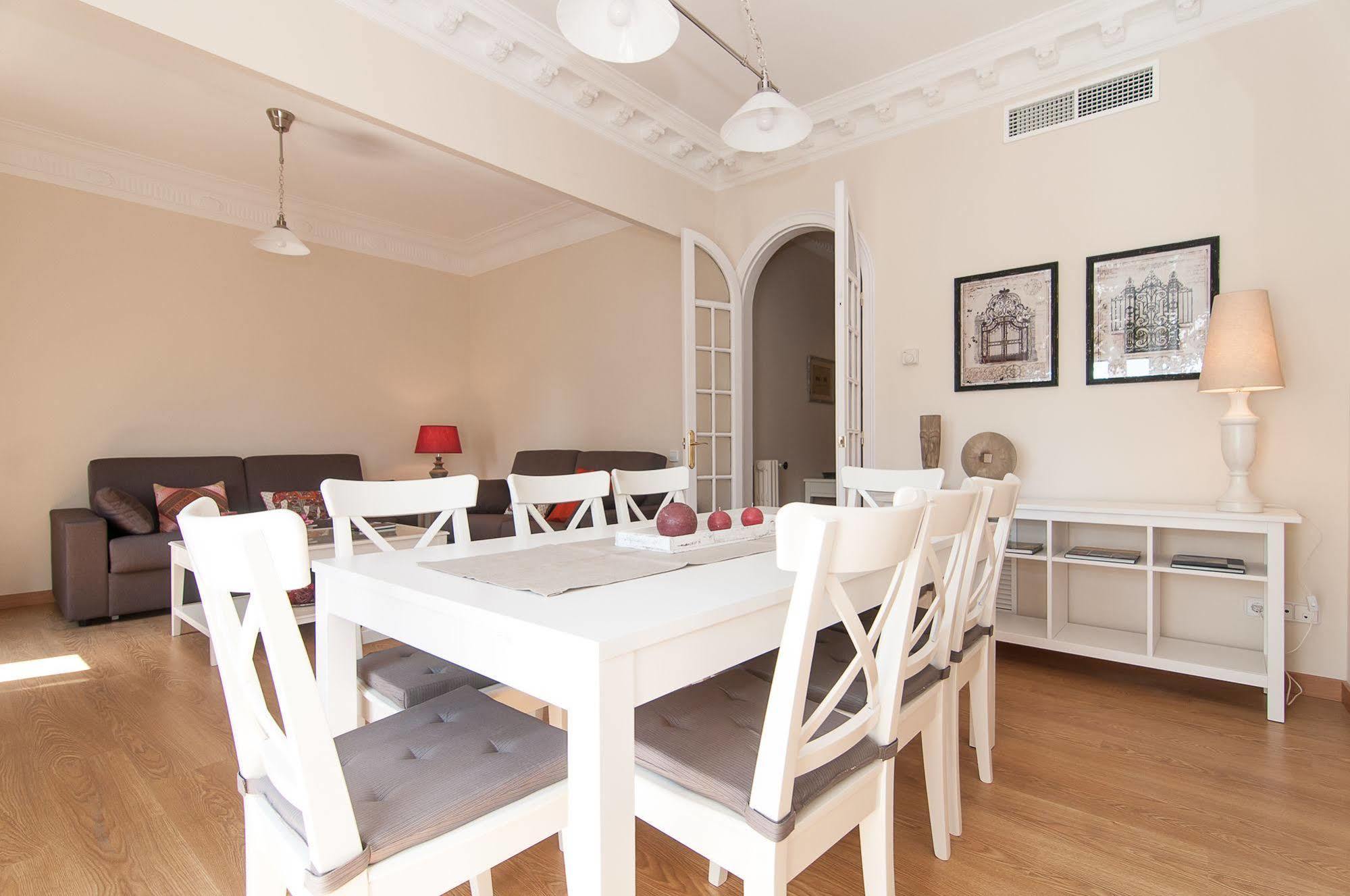 Weflating Passeig De Gracia Apartment Барселона Екстериор снимка